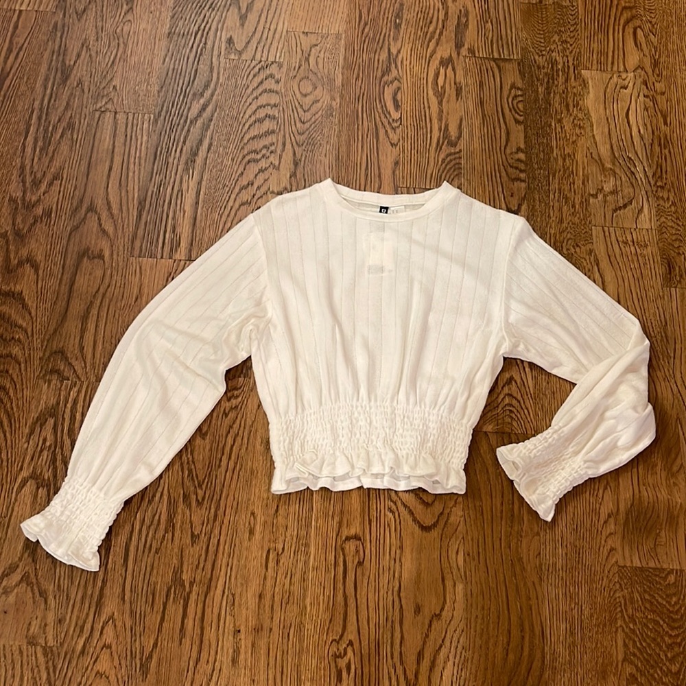 Off white/cream color H&M sweater.  New with tags size X-Small